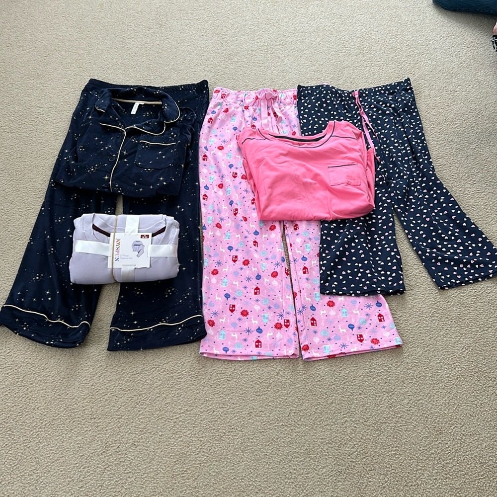 New Pajama Set And 2 NWOT And A Capri Pair With Hearts.
